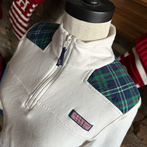 Vineyard Vines Tops - VINEYARD VINES 🐳 Ladies White with Plaid Yoke All Cotton Shep Shirt - Sz XXS